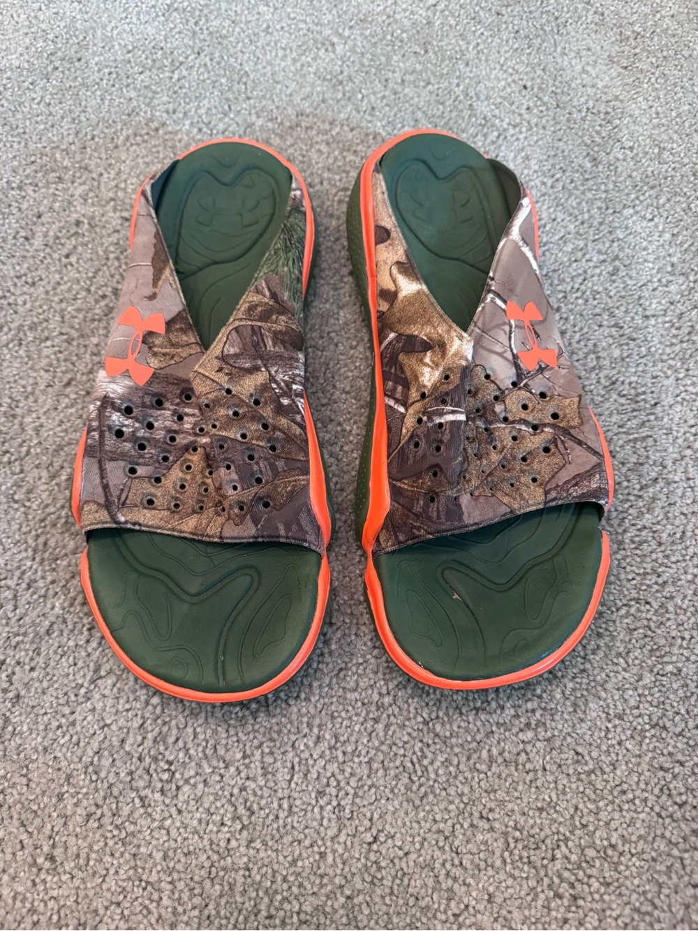 Under Armour Camo Slide Sandals Men’s sz 10